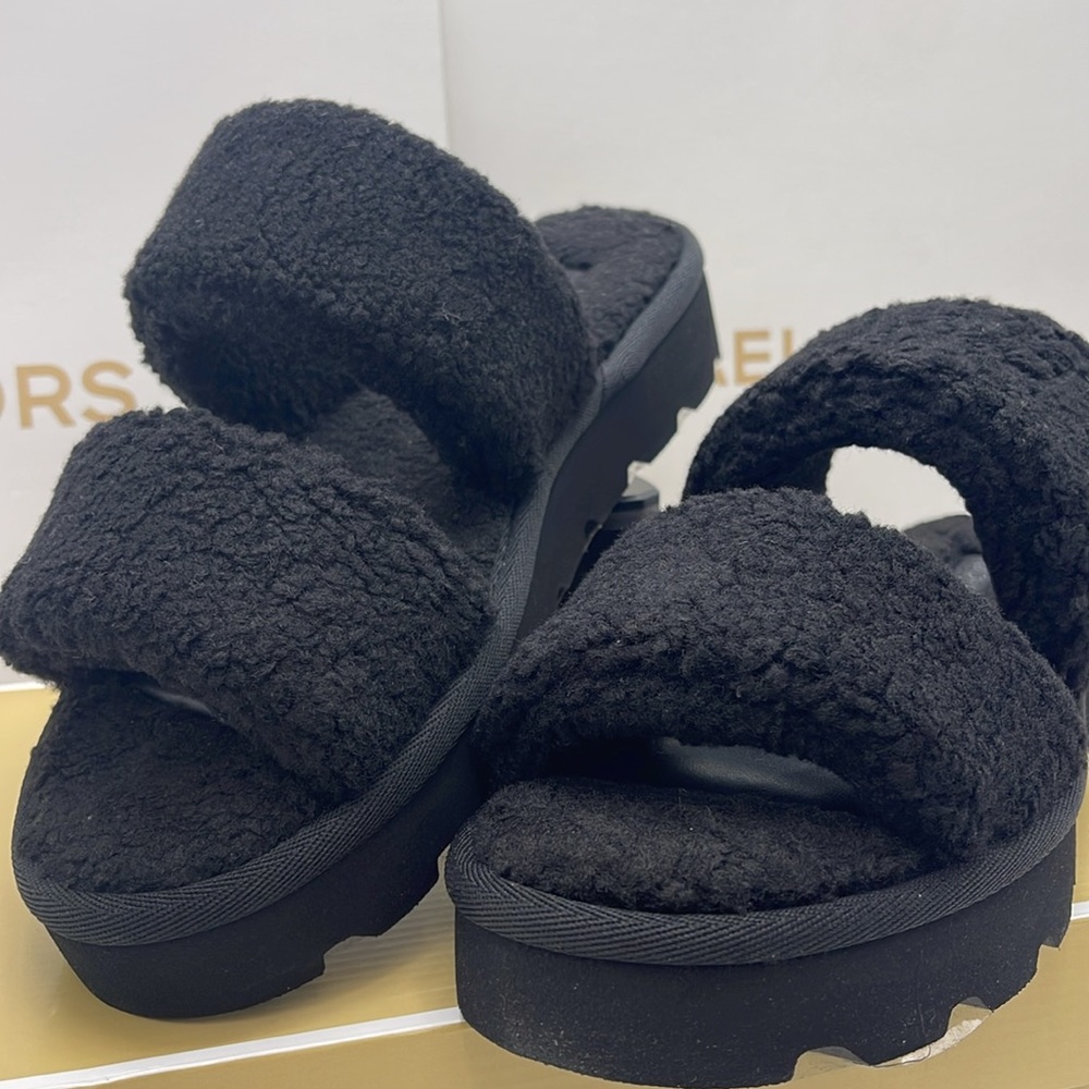 MICHAEL KORS Winnie Faux Curly Shearling Platform Slide Sandal
Black 
New - Picture 5 of 16